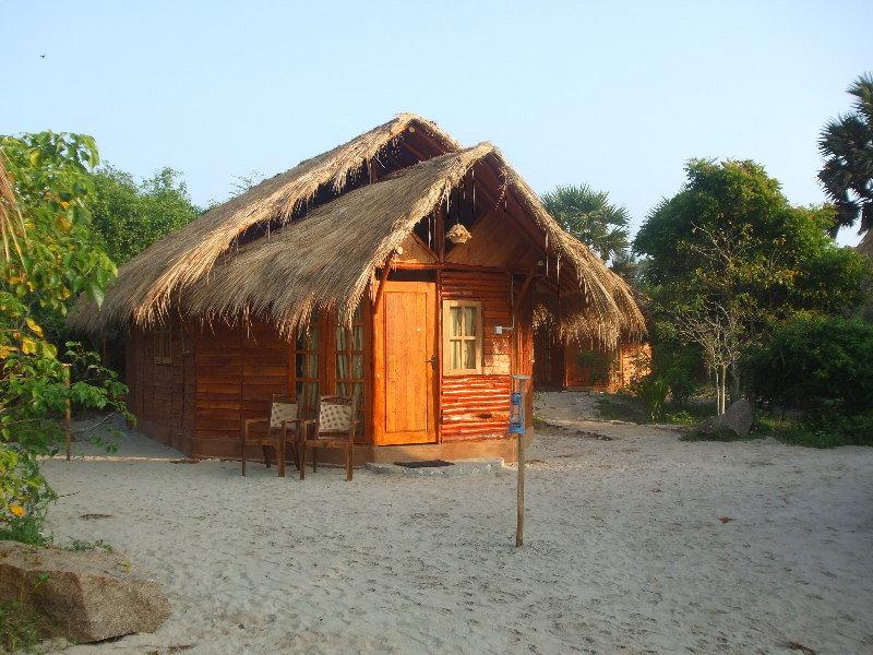 Kirinda Beach Resort, Yala Exterior photo