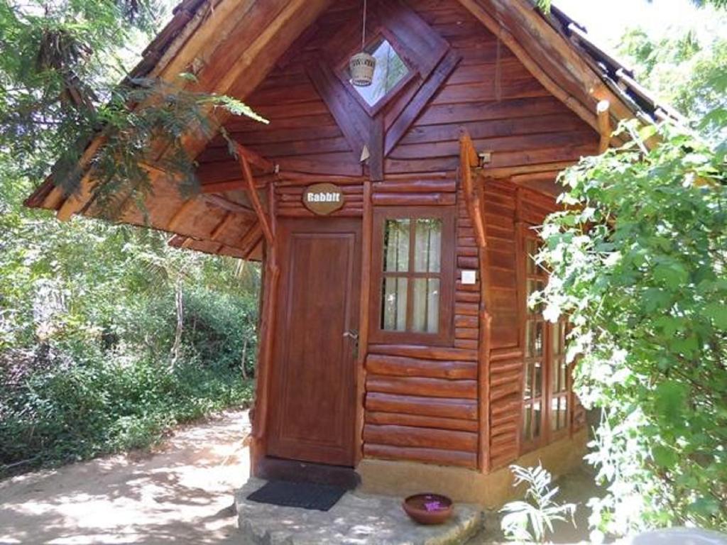 Kirinda Beach Resort, Yala Exterior photo