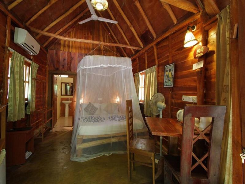 Kirinda Beach Resort, Yala Exterior photo